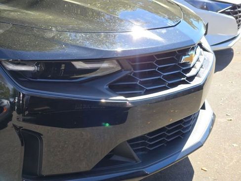 Used 2021 Chevrolet Camaro LT w/ Technology Package image 5