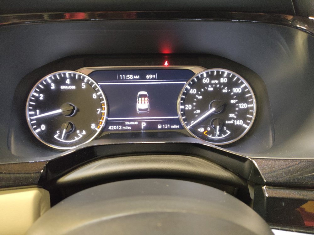 Used 2022 Nissan Pathfinder SV FWD image 23