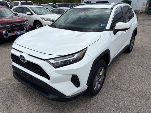 Used 2022 Toyota RAV4 XLE w/ Convenience Package AWD/4WD image 1