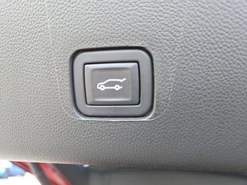 Used 2024 Chevrolet Traverse LT w/ LPO, Floor Liner Package image 14