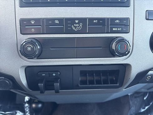 Used 2015 Ford F250 XLT image 26