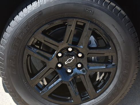 New 2026 Chevrolet Silverado 1500 Custom w/ LPO, Dark Essentials Package AWD/4WD image 11