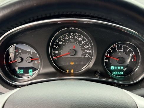 Used 2012 Chrysler 200 Touring image 8