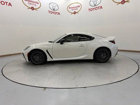 Used 2023 Toyota GR86 Premium RWD image 5