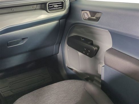 Used 2025 Ford Maverick XL image 19