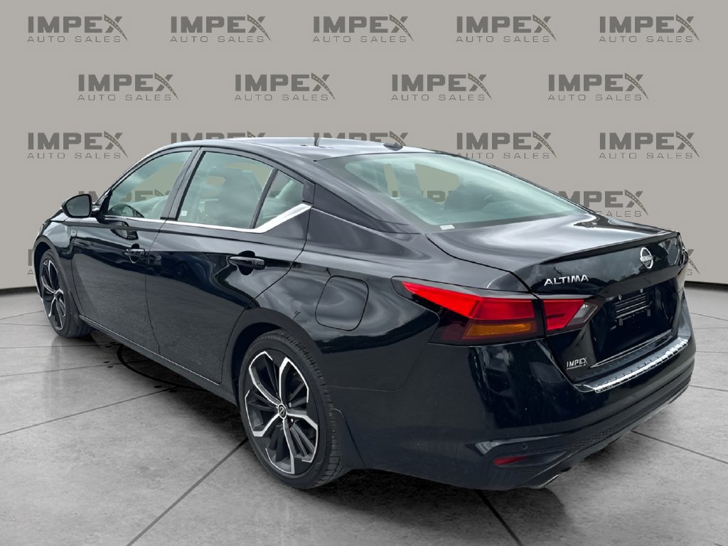Used 2023 Nissan Altima 2.5 SR FWD image 3