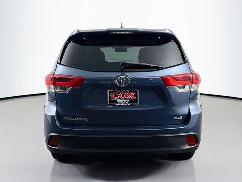 Used 2017 Toyota Highlander XLE FWD image 6
