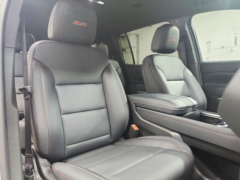 Used 2025 Chevrolet Traverse Z71 AWD/4WD image 42