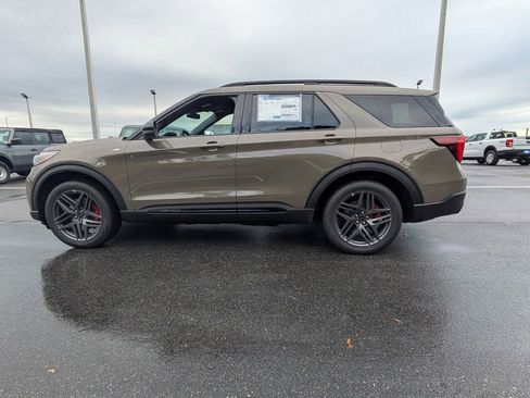 New 2026 Ford Explorer ST-Line w/ ST-Line Street Pack image 7