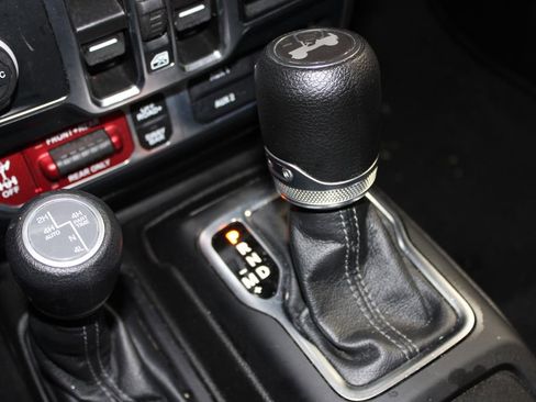 Used 2024 Jeep Wrangler Unlimited Rubicon 4xe AWD/4WD image 26