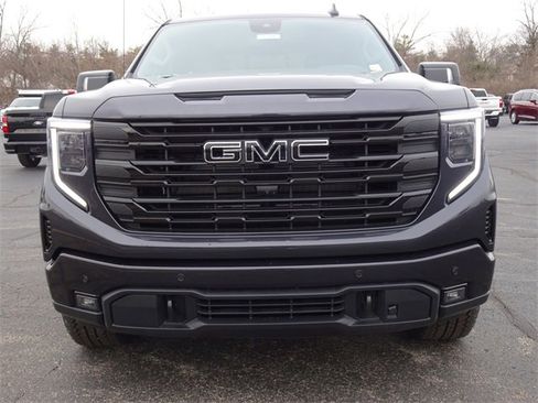 New 2026 GMC Sierra 1500 Elevation w/ Elevation Premium Package image 9