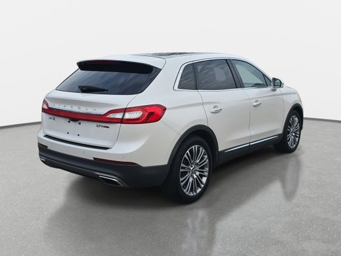Used 2016 Lincoln MKX Reserve w/ Driver Assistance Package image 5