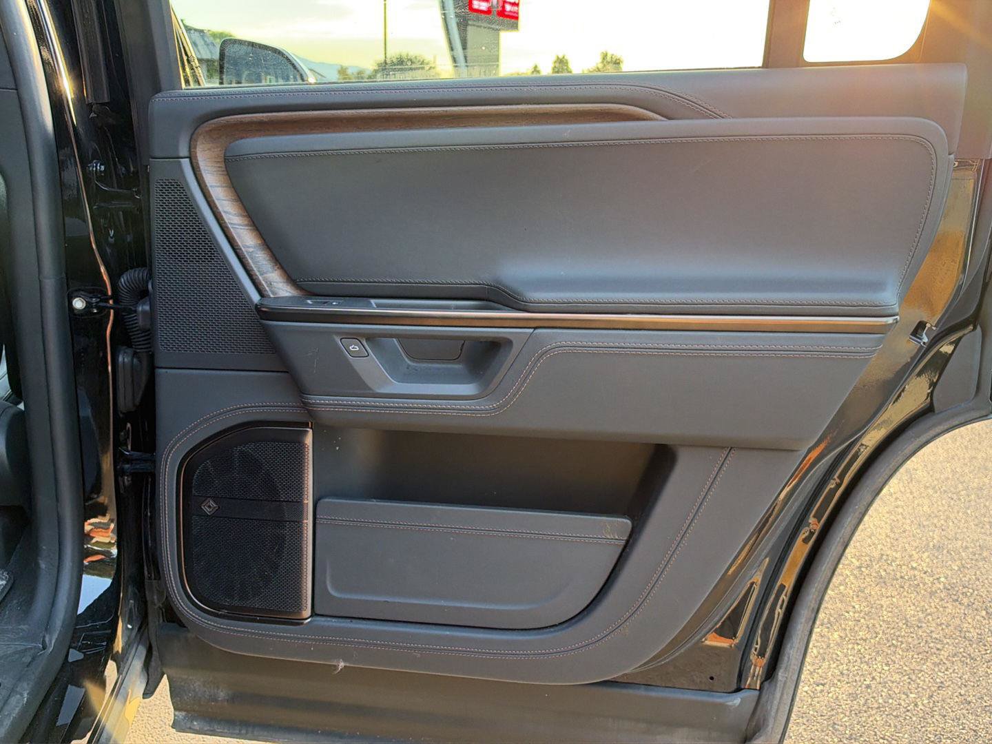 Used 2026 Rivian R1S Premium Tri AWD/4WD image 20