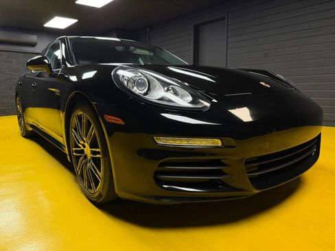Used 2015 Porsche Panamera 4 AWD/4WD image 2