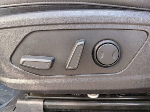 Used 2022 Kia Sorento S w/ Panoramic Sunroof Package AWD/4WD image 16
