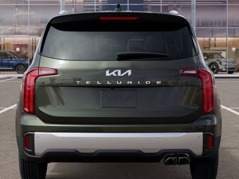 Certified 2025 Kia Telluride S FWD image 13