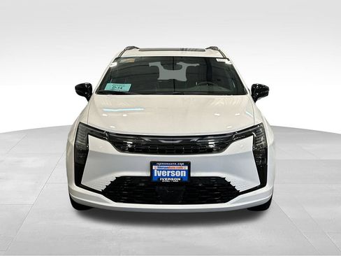 New 2027 Chrysler Pacifica Limited AWD/4WD image 2