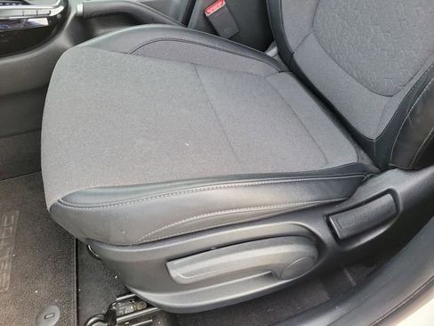 Used 2025 Kia Seltos S FWD image 10