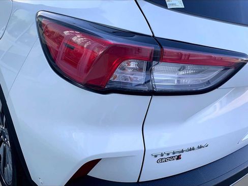 Used 2020 Ford Escape Titanium FWD image 28