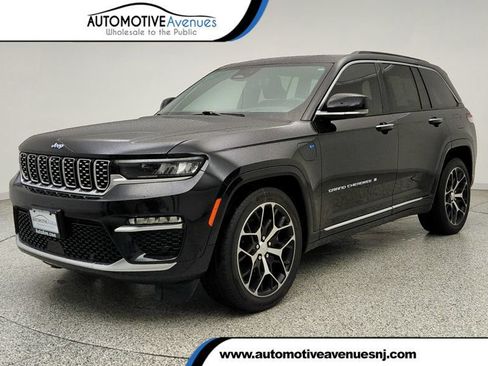 Used 2024 Jeep Grand Cherokee Summit AWD/4WD image 1