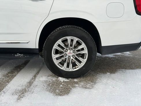 Used 2024 GMC Yukon SLT image 11