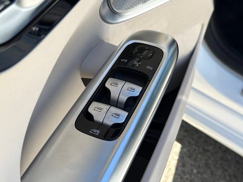 Used 2023 Mercedes-Benz C 300 Sedan image 24