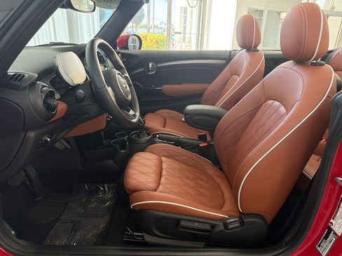 Used 2024 MINI Cooper S w/ Signature Upholstery Package FWD image 5