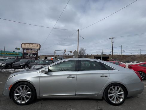 Used 2014 Cadillac XTS Luxury image 3