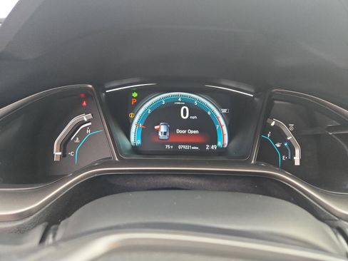 Used 2018 Honda Civic EX image 16