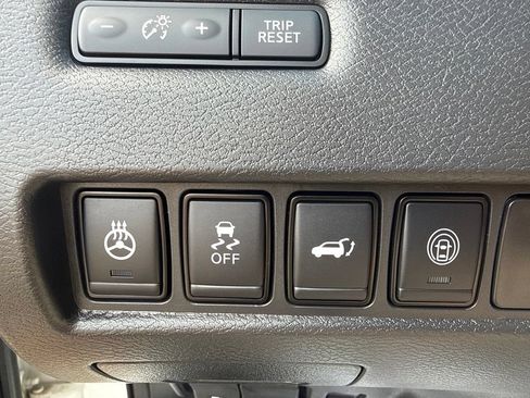 Used 2022 Nissan Murano Platinum AWD/4WD image 17