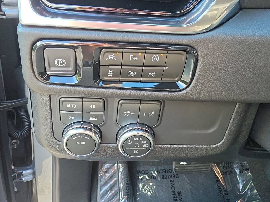 New 2026 GMC Yukon Denali AWD/4WD image 19