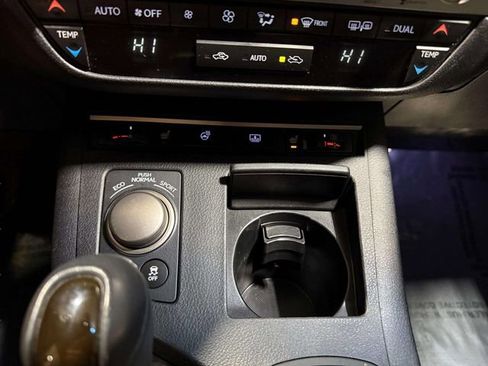 Used 2013 Lexus ES 350 image 22