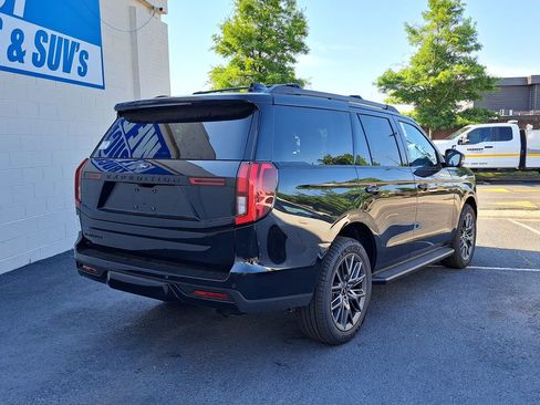 New 2026 Ford Expedition Platinum AWD/4WD image 6