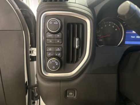 Used 2022 Chevrolet Silverado 1500 RST AWD/4WD image 19