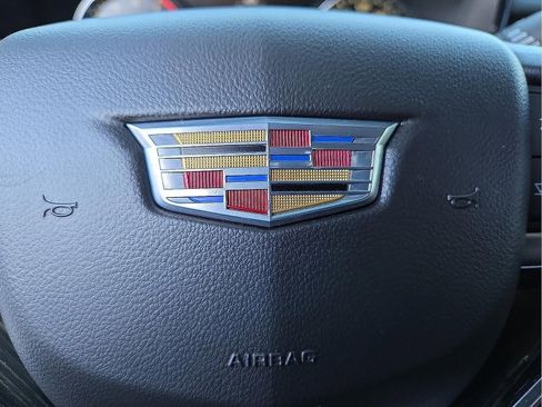 Used 2020 Cadillac XT6 Premium Luxury image 23