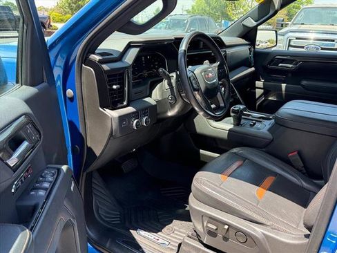 Used 2023 GMC Sierra 1500 AT4 w/ AT4 Preferred Package AWD/4WD image 9