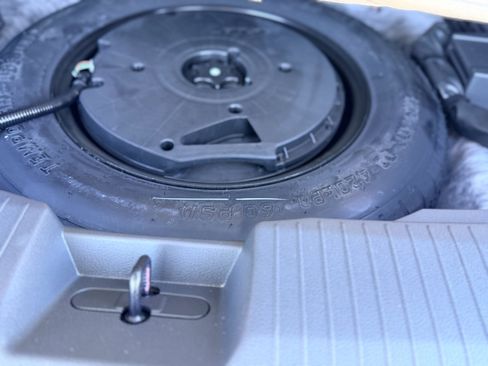 Used 2025 Nissan Rogue Platinum image 30