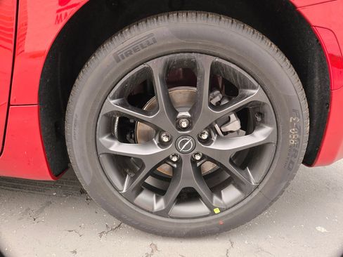 New 2026 Chrysler Pacifica Limited w/ Uconnect Theater Family Group image 25