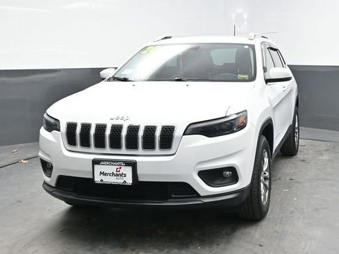 Used 2020 Jeep Cherokee Latitude Plus image 2