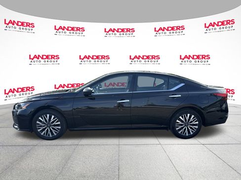 Used 2024 Nissan Altima 2.5 SV image 6