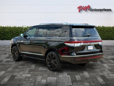 Used 2022 Lincoln Navigator Reserve AWD/4WD image 2