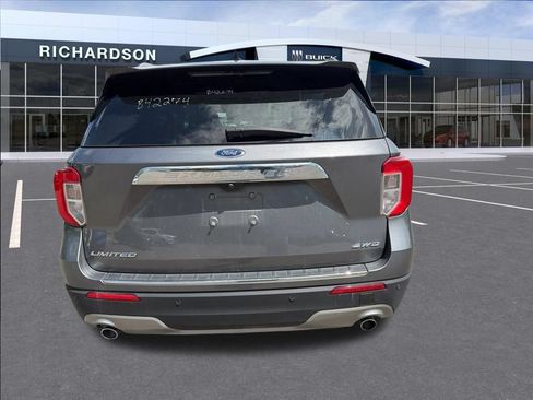 Used 2023 Ford Explorer Limited w/ Equipment Group 301A AWD/4WD image 6