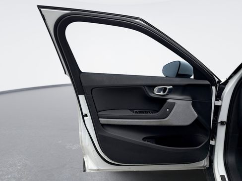 Used 2022 Polestar Polestar 2 w/ Plus Package AWD/4WD image 9