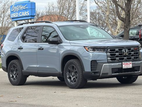New 2026 Honda Pilot TrailSport image 2
