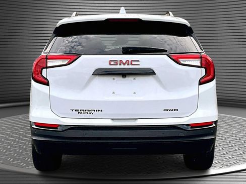 Used 2022 GMC Terrain SLE w/ Driver Convenience Package image 5
