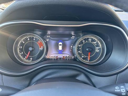 Used 2021 Jeep Cherokee Limited w/ Mopar Interior Package image 20