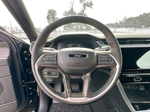 New 2026 Jeep Grand Cherokee L Limited AWD/4WD image 15