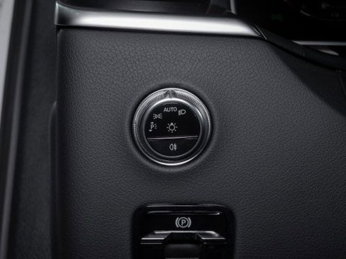 Used 2026 Mercedes-Benz GLC 300 4MATIC image 19