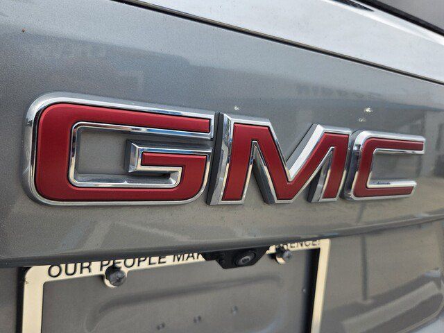 Used 2025 GMC Yukon XL Elevation AWD/4WD image 14