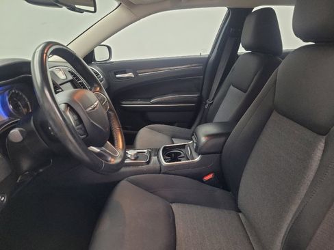 Used 2020 Chrysler 300 Touring w/ Sport Appearance Package RWD image 17
